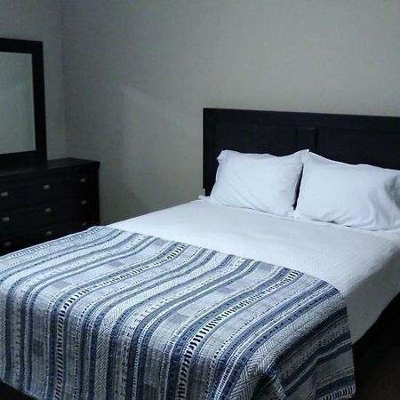 Campbell'S Accommodations Gull Lake エクステリア 写真