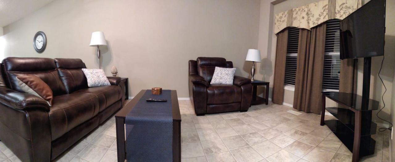 Campbell'S Accommodations Gull Lake エクステリア 写真